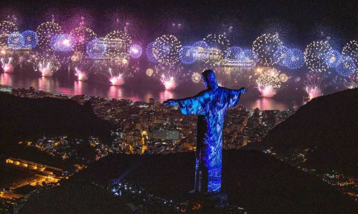  Réveillon no Rio de Janeiro terá 12 minutos de fogos em Copacabana e 12 palcos  -  (crédito:  FERNANDO MAIA / RIOTUR)