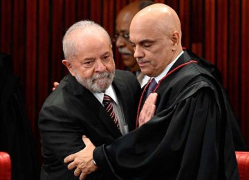 Lula com Moraes em 12/12/22, dia da diplomação do presidente eleito no TSE, mesmo data na reunião golpista na casa de Braga Netto, segundo a PF -  (crédito: EVARISTO SÁ/APF)