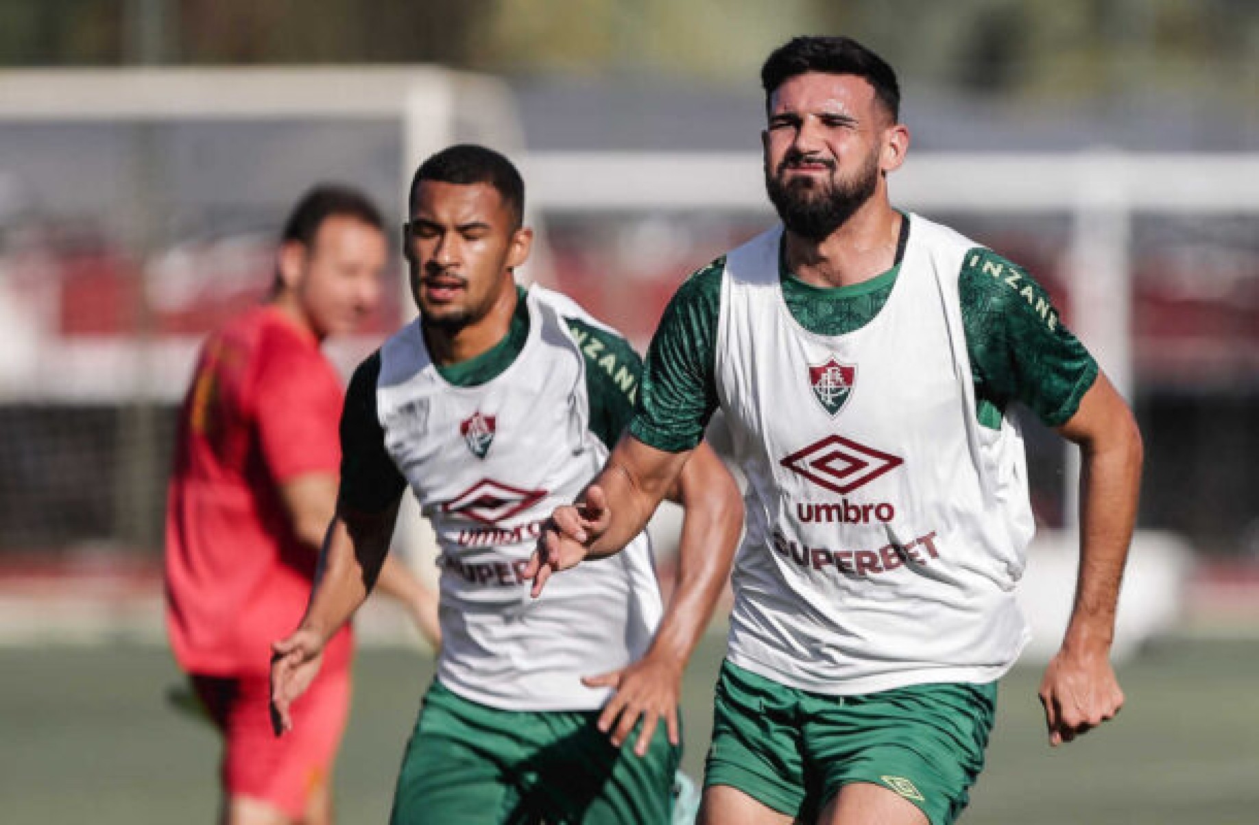 Ignácio segue em recuperação no Fluminense e é dúvida contra o Fortaleza