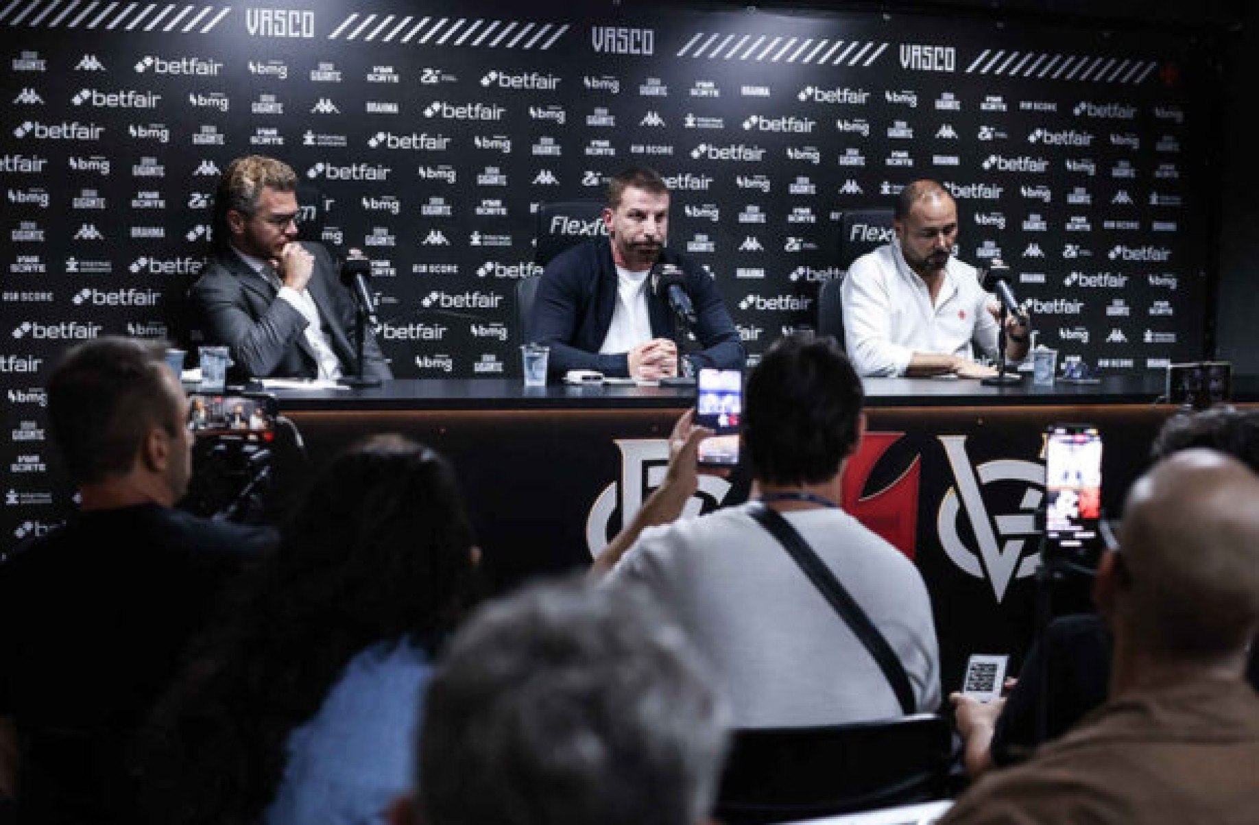 Onde estão os 39% não integralizados pela 777? VP do Vasco responde