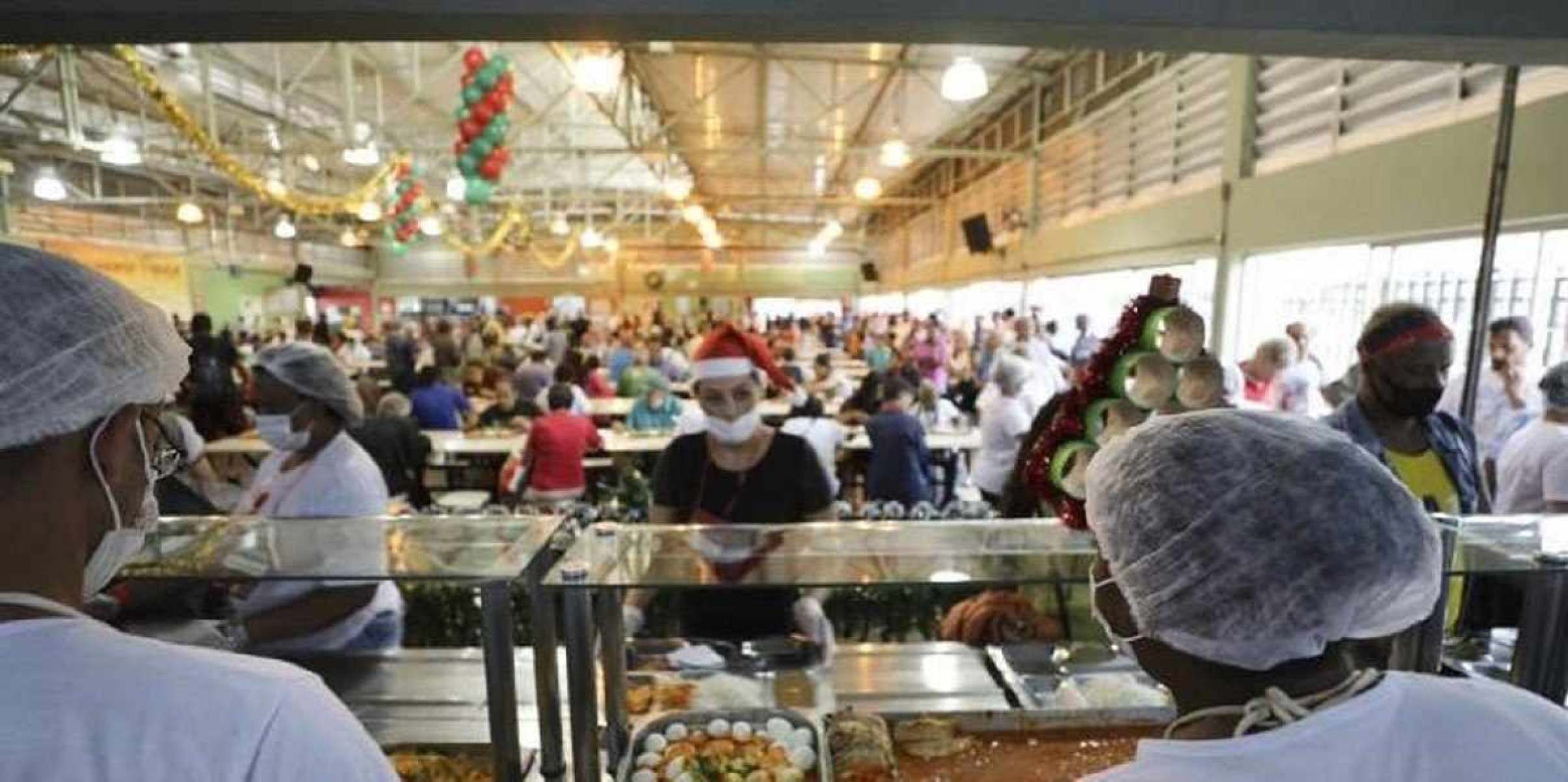 PBH recebe presentes para o Almoço de Natal dos restaurantes populares