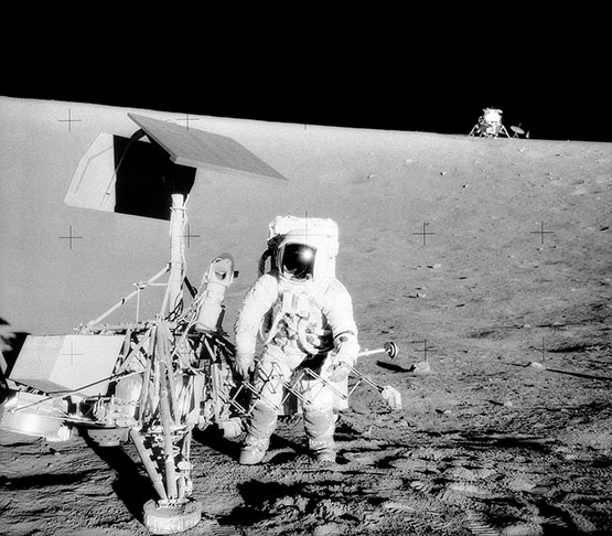 A missão seguinte, Apollo 12,  foi lançada em 14/11/1969. A equipe foi bem sucedida, com pouso na Lua. O mesmo viria a ocorrer com as Apollos 14, 15, 16 e 17. 