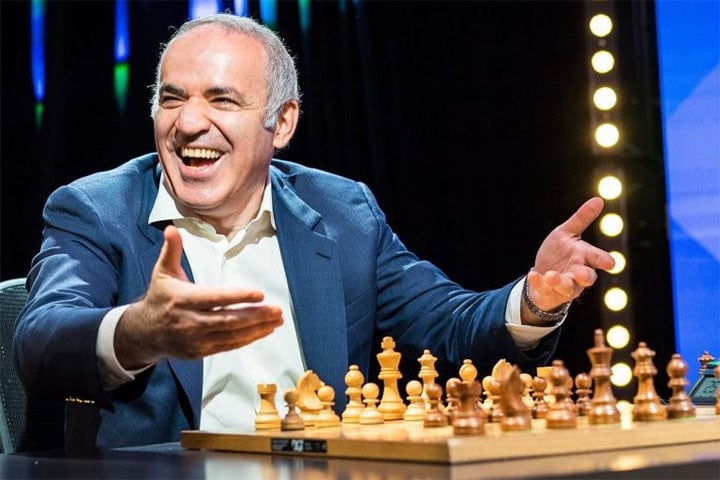 Garry Kasparov fez 61 anos em 13/4/ 2024. Um mês antes, foi incluído pelo governo da Rússia na lista de 