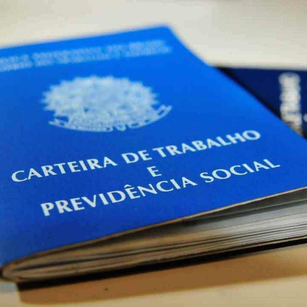 Afinal, o brasileiro trabalha muito ou pouco?