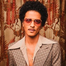 Bruno Mars revela próprio hit de que ele não gosta: "tentando fazer melhor do que os Beatles" - Reprodução/@brunomars