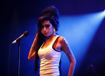 A morte precoce de Amy Winehouse, uma das cantoras britânicas mais promissoras das últimas décadas, completou 13 anos em 23/07/24.  -  (crédito: wikimedia commons/Rama)