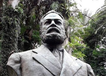 Busto de Luiz Gama no Largo do Arouche, em São Paulo -  (crédito: Yolando Mallozzi - wikimedia commons)