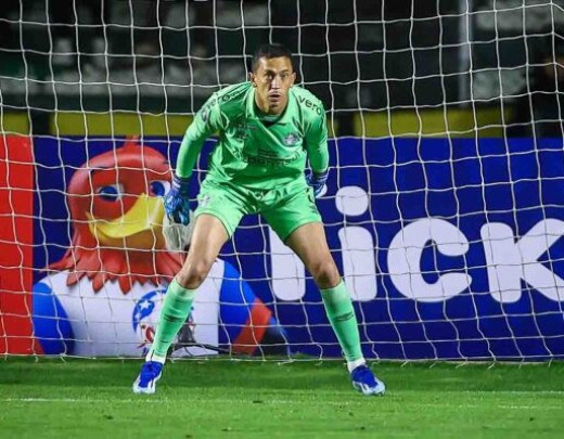 MARCHESIN - Sem ter culpa nos gols, o goleiro apareceu em um momento crucial do jogo, quando defendeu um pênalti de Gabriel Taliari, logo quando o Tricolor sofreu a virada. Se não fosse a defesa, o jogo poderia tomar um rumo ainda pior para o Tricolor. Nota: 7,0. (Foto: Lucas Uebel / Grêmio)