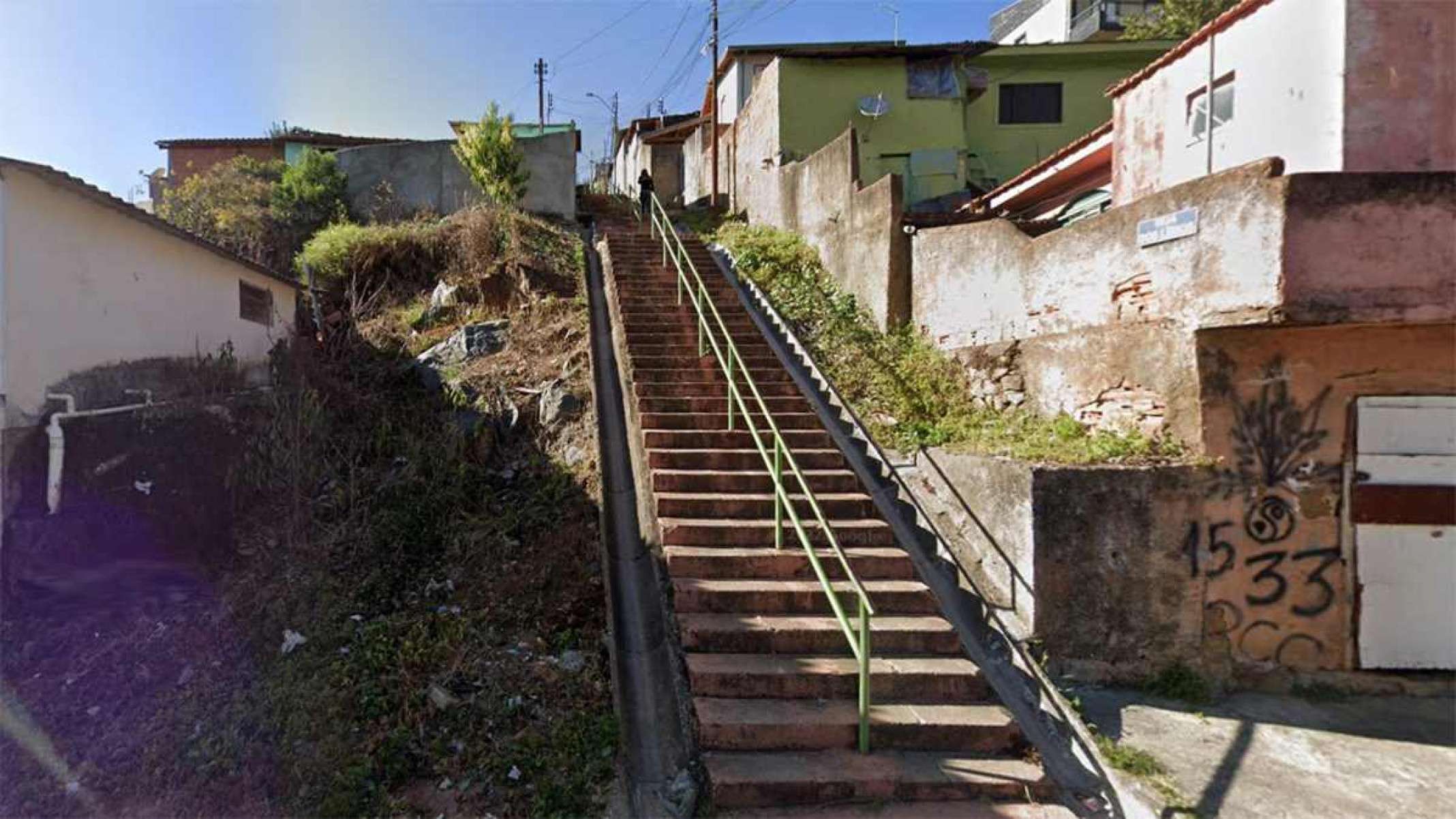 Escadão do bairro São José, em Poços de Caldas, onde o garoto sofreu tortura, ameaças e agressões