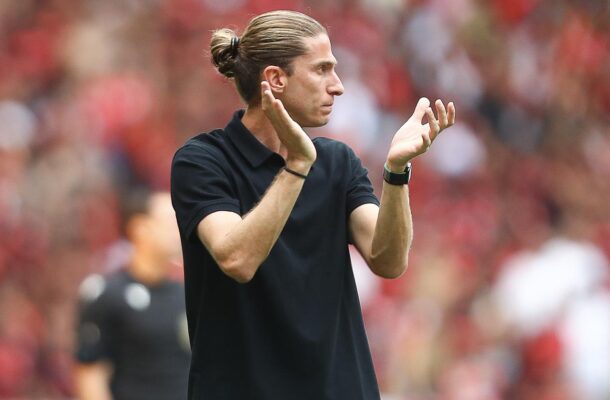 TÉCNICO:  FILIPE LUÍS - Montou o time ao seu estilo, primeiro tempo intenso, com marcação alta e pressão total. Mas o gol não saiu. Na etapa final, comn o time perdendo, colocou dois garotos que fizeram os gols do 2 a 1. Tem estrela de sobra. NOTA 7,5. Foto: Gilvan de Souza / Flamengo