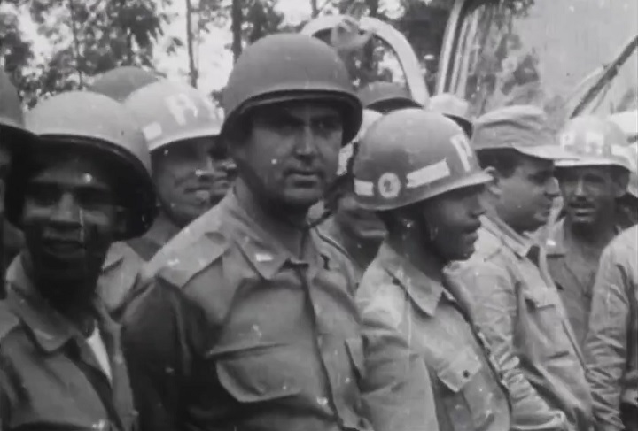 Em janeiro de 1971, Paiva foi preso em sua casa no Rio de Janeiro por agentes do DOI-CODI, um órgão de repressão da ditadura. 