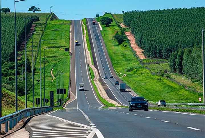 SP-270, de Presidente Epitácio a Ourinhos (SP) - Conhecida como Rodovia Raposo Tavares, tem uma extensão de 375 km entre Presidente Epitácio e Ourinhos. Essa estrada é administrada pelo DER-SP (Departamento de Estradas de Rodagem de São Paulo), mas em alguns trechos também é gerida por concessionárias como a Cart (Concessionária Auto Raposo Tavares).
