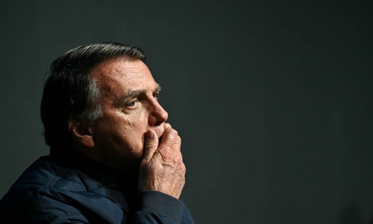 Além do inquérito sobre o golpe de Estado, Bolsonaro já foi indiciado em outras duas investigações da Polícia Federal: o caso das joias sauditas e a fraude no cartão de vacinas
       -  (crédito: Evaristo Sa/AFP)