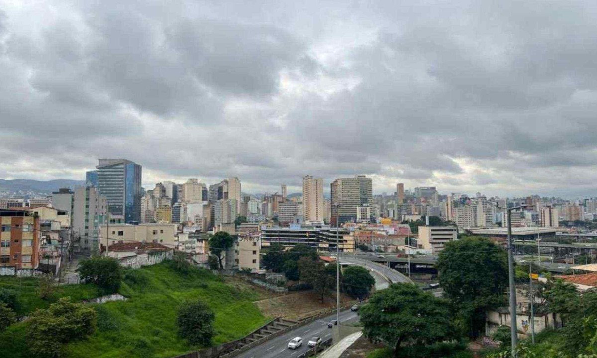 BH está sob alerta para chuva forte nesta quinta-feira (21) -  (crédito: Edésio Ferreira/EM/DA Press)