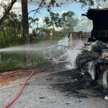 Médicos e filho de 4 anos morrem em acidente na BR-262 em Minas Gerais - Divulgação / CBMMG