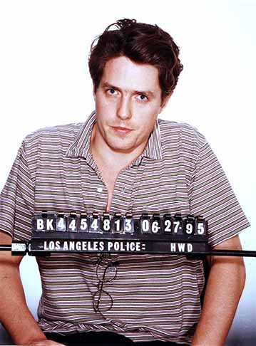 A vida pessoal de Hugh Grant tambÃ©m gerou bastante interesse da mÃ­dia. Em 1995, ele foi preso por conduta indecente em pÃºblico ao se envolver com uma prostituta.