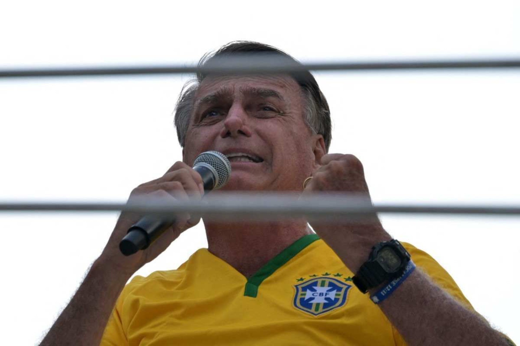 Bolsonaro critica Moraes após indiciamento: 'Faz tudo o que não diz a lei'