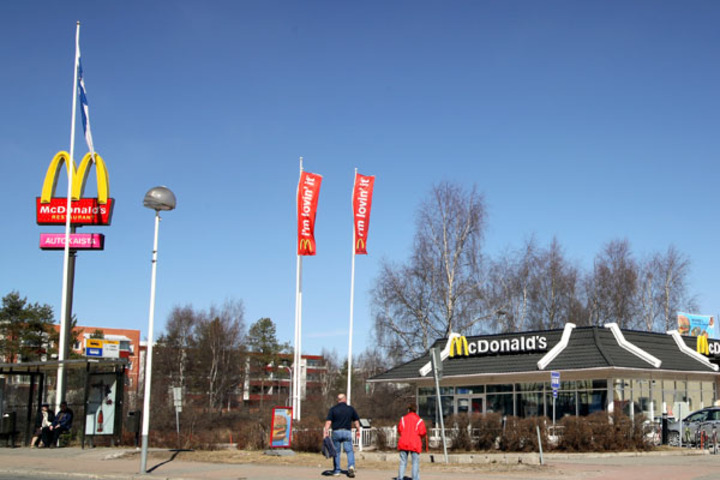 O restaurante McDonald's mais ao norte do mundo fica localizado em Rovaniemi, na Finlândia. Antes, esse recorde pertencia à unidade de Murmansk, na Rússia, mas ele foi fechado em 2022.