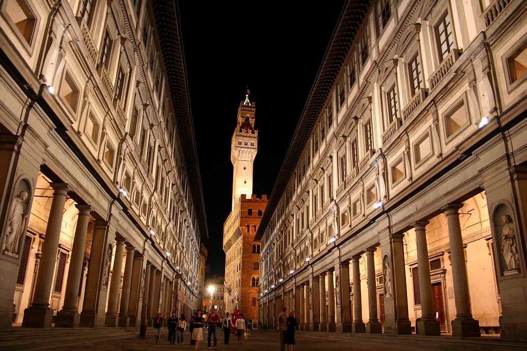 Tondo Doni pode ser visto na famosa Galleria degli Uffizi, em Florença. 