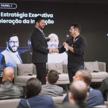 Executivos debatem sobre papel dos dados e IA nas empresas - DINO