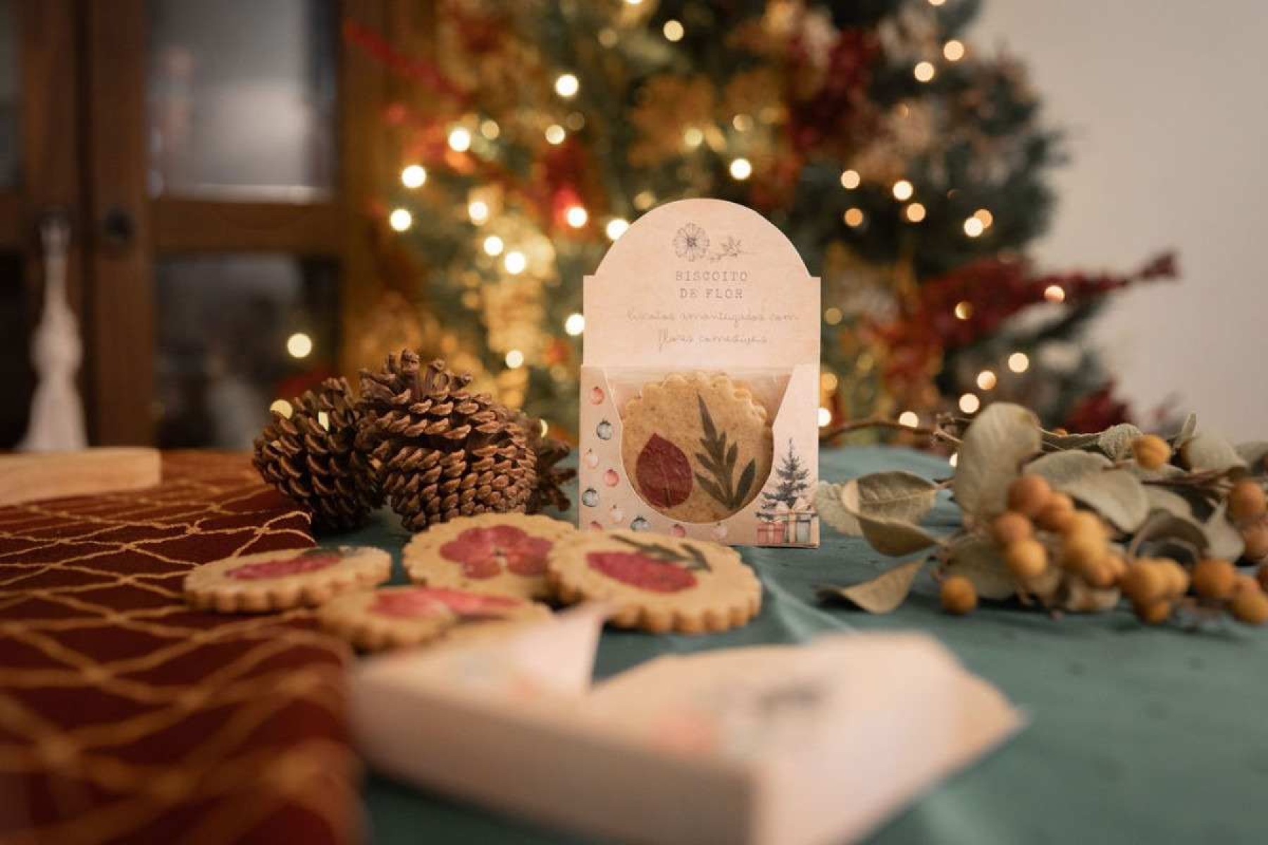 Vocês precisam provar os biscoitos natalinos feitos pela Bruna Borçari, do Biscoito de Flor