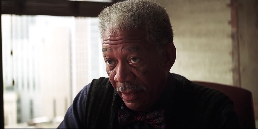 O ator dá vida ao personagem Lucius Fox no filme “Batman: O Cavaleiro das Trevas” (2008). Oriundo das histórias em quadrinhos, o personagem é administrador dos negócios de Bruce Wayne, o Batman.