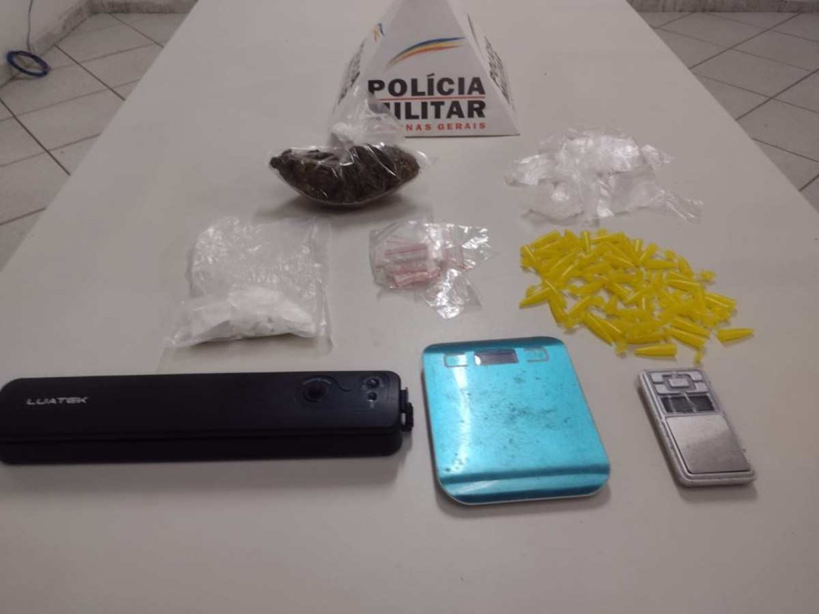 MG: Homem sofre tentativa de assassinato e é preso por tráfico de drogas