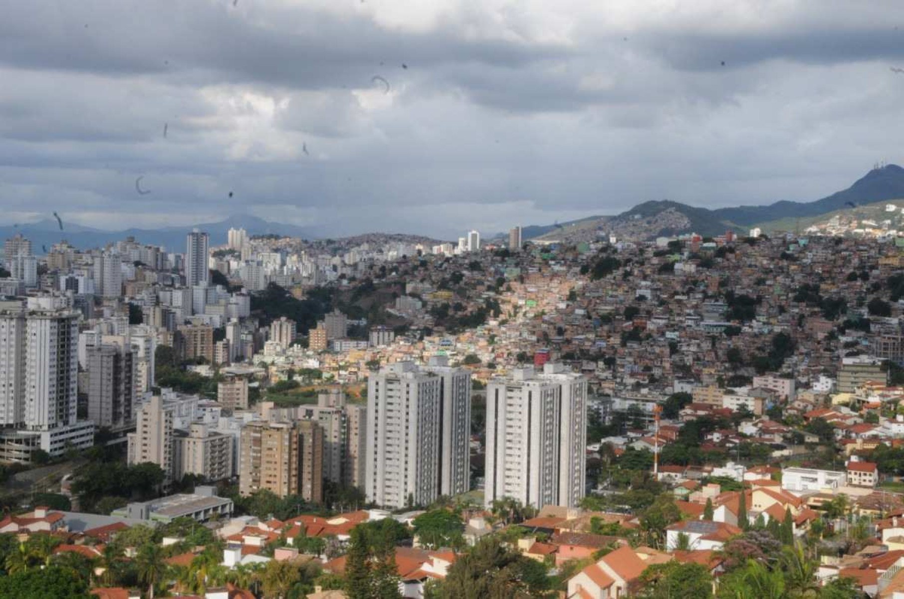 Deserto vazio de oásis, ou deserto cheio de oásis