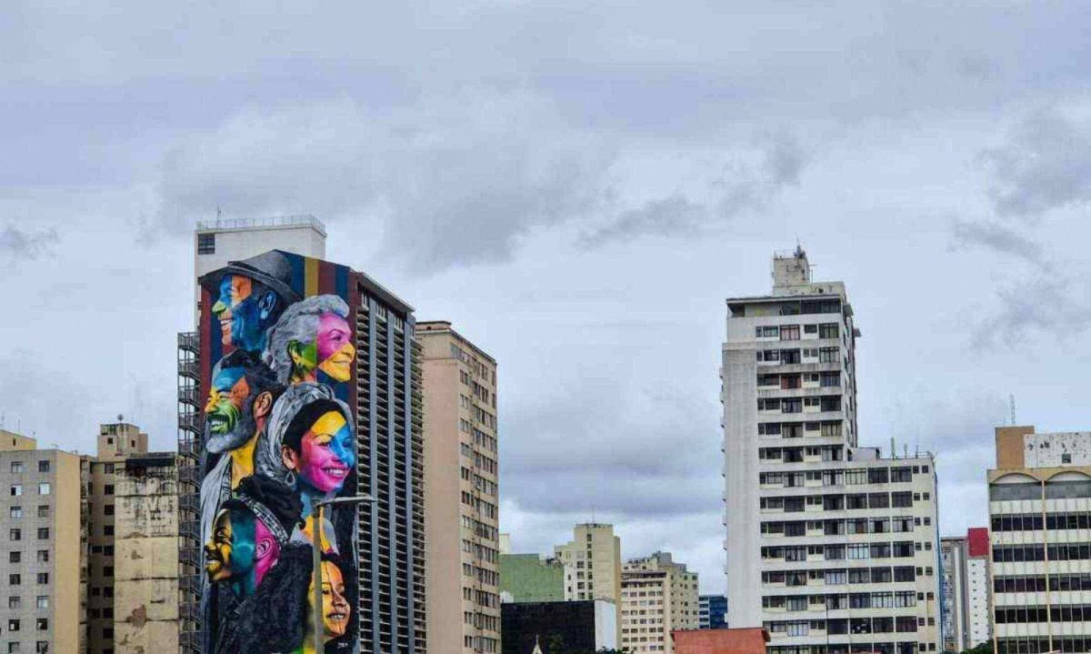 A previsão é de chuva neste domingo em BH -  (crédito: Jair Amaral/EM/D.A Press)