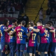 Três torcedores são presos por racismo contra jogadores do Barcelona - No Ataque Internacional