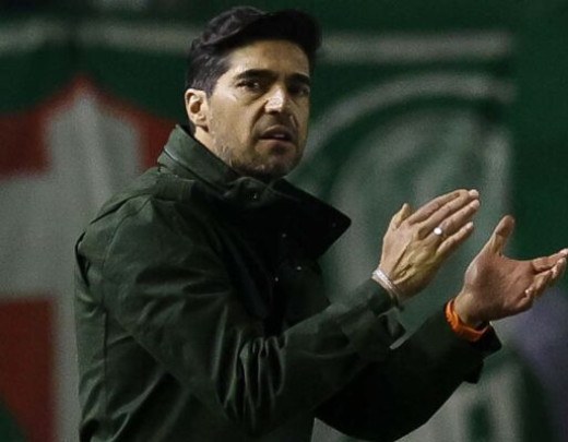 TÉCNICO: ABEL FERREIRA - Diferentemente do que ocorreu na vitória sobre o Bahia, quando foi dominado e a vitória foi quase um acaso, desta vez o Palmeiras fez um jogo inteligente, administrando a vantagem construída no primeiro tempo. NOTA 6,5. Foto:  Cesar Greco/Palmeiras