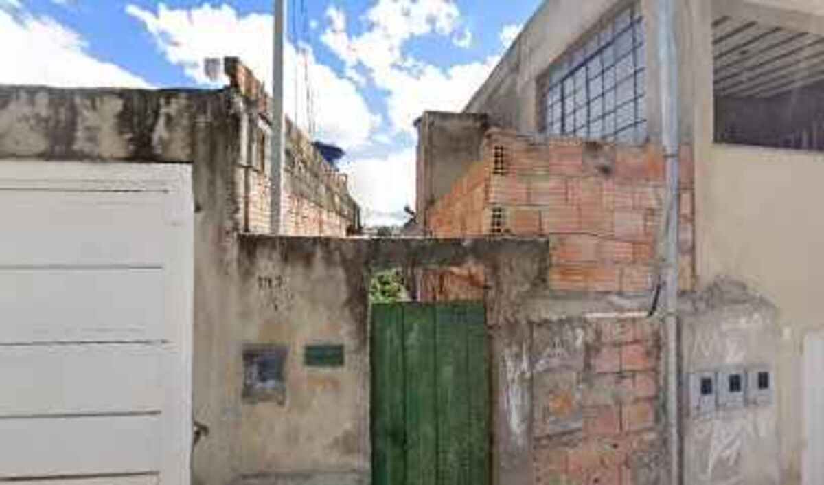 O crime ocorreu em frente ao número 142 da Rua Dimas Lourenço Lucindo -  (crédito: Google maps)