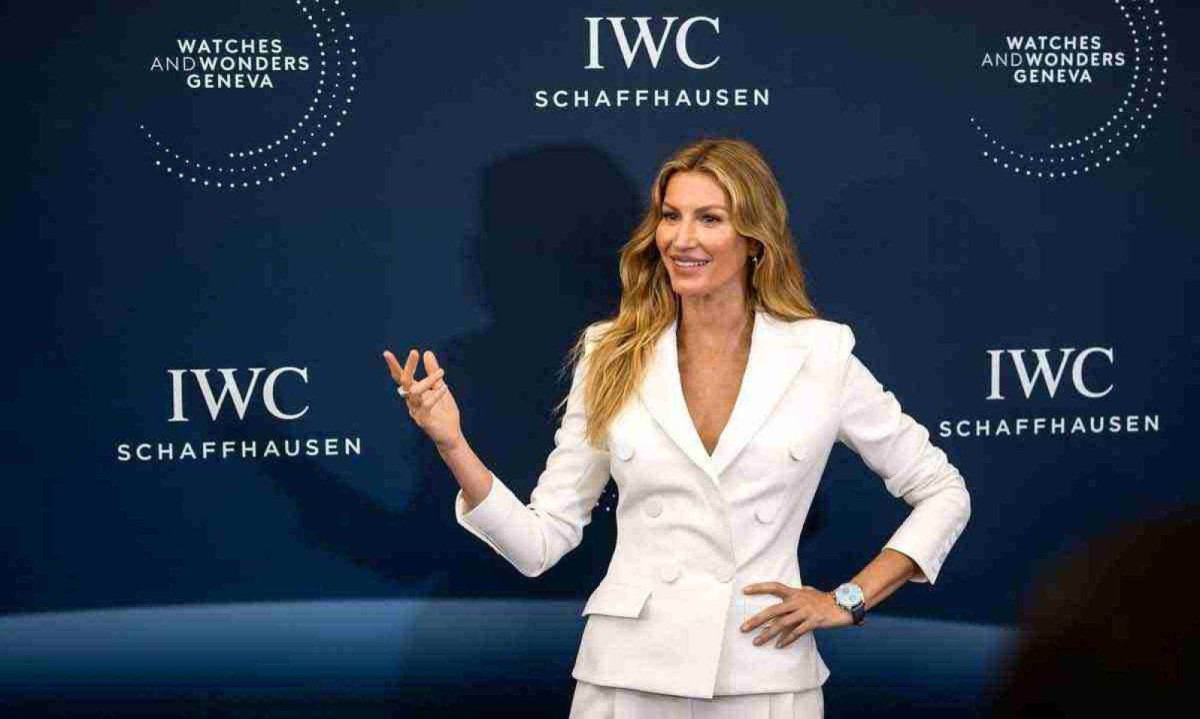 Gisele Bundchen em evento profissional, em abril passado, em Genebra. Modelo está grávida do primeiro filho com o namorado Joaquim Valente -  (crédito: Fabrice COFFRINI - 9/42024/ AFP)