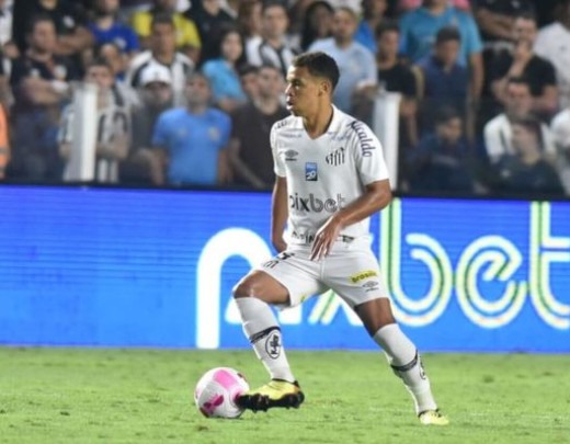 SANDRY - Fez algumas faltas bobas e poderia ter ajudado mais na construção de jogadas. NOTA: 4,5 - Foto: Ivan Storti/Santos FC