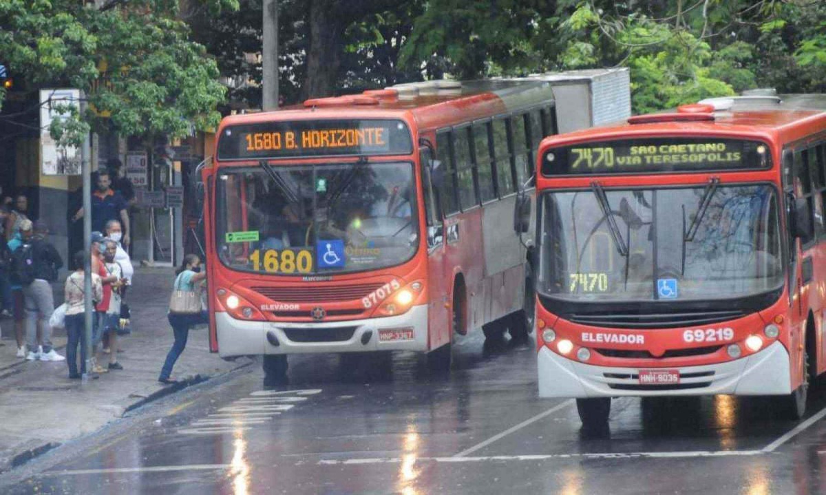 Transporte metropolitano tem enfrentado queda no número de passageiros desde 2017 e ainda não retornou ao patamar pré-pandemia -  (crédito: Juarez Rodrigues/EM/D.A Press)