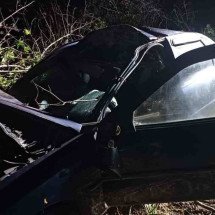 Homem morre e quatro pessoas ficam feridas em capotamento em Minas - Corpo de Bombeiros Militar de Minas Gerais