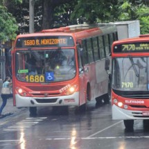 Empresas de ônibus metropolitanos cobram subsídio do governo de Minas - Juarez Rodrigues/EM/D.A Press