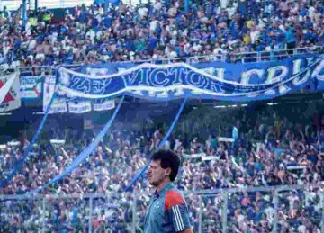 O técnico Fernando Diniz precisa se atualizar para fazer o time celeste render tudo que pode nos jogos -  (crédito: Gustavo Aleixo/Cruzeiro)