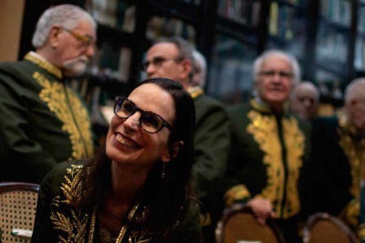 Lilia Schwarcz, integrante da Academia Brasileira de Letras, denuncia a naturalização da diferença e da desigualdade. "Não há nada de natural nestes que são gestos políticos", adverte -  (crédito: Eduardo Anizelli/Folhapress/14/6/24)