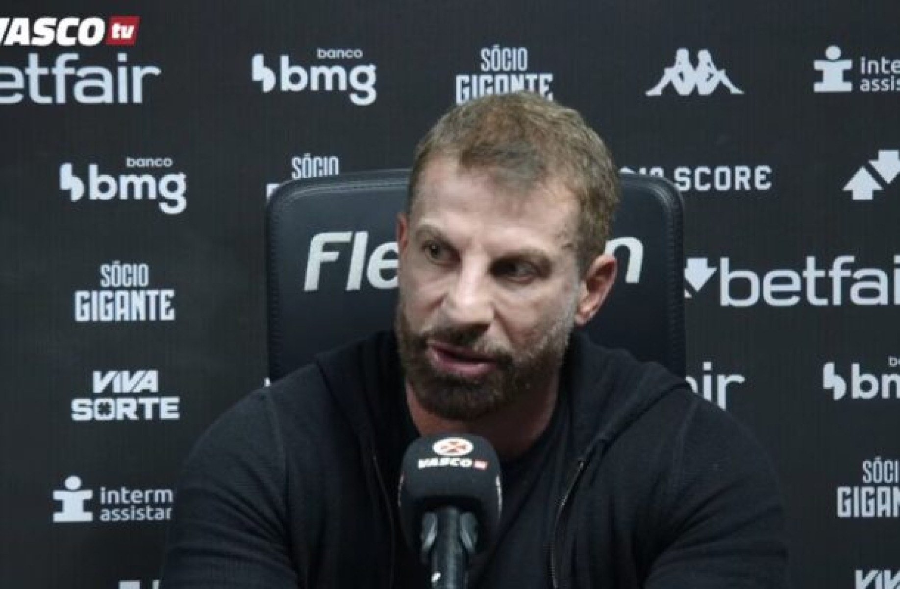 Pedrinho confirma Felipe como técnico interino do Vasco