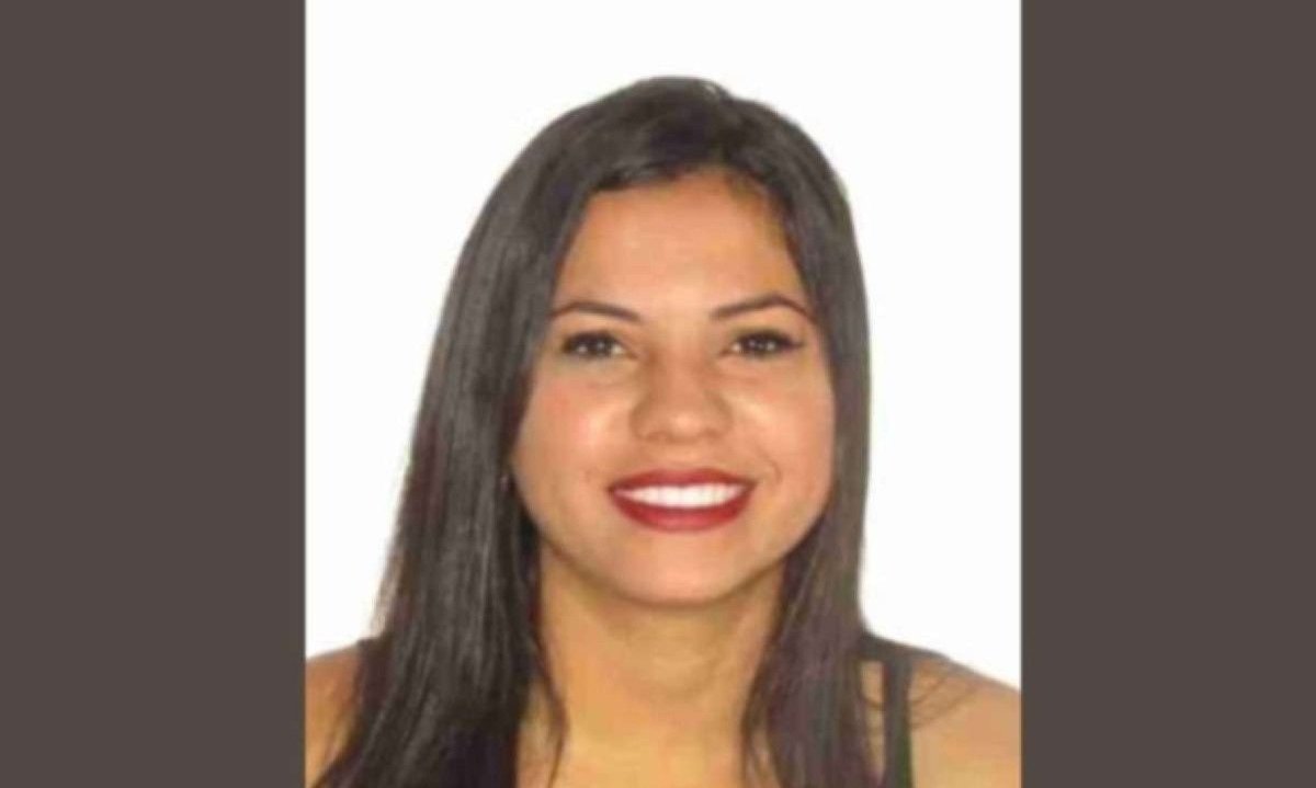 Paloma Lopes Alves sofreu uma parada cardiorrespiratória enquanto fazia a hidrolipo na região das costas e do abdome -  (crédito: Reprodução/Redes Sociais)