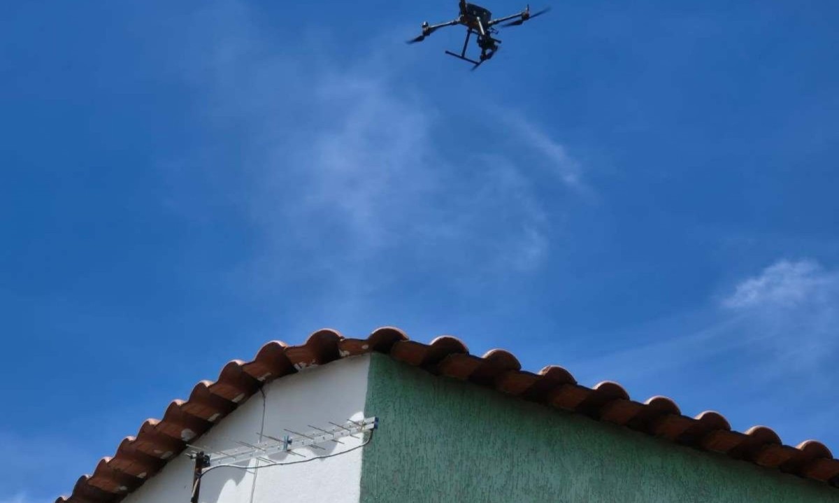 BH usa drones para mapear e eliminar focos do Aedes aegypti -  (crédito: Jair Amaral/EM/D.A.Press)