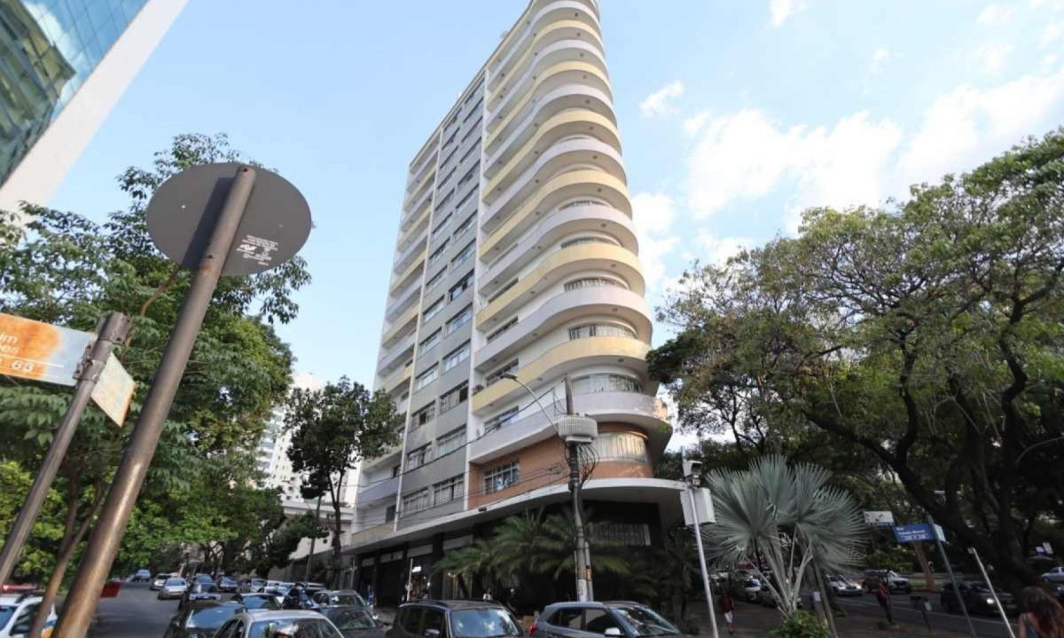 Prédio onde apartamento pegou fogo é de 1950 e foi tombado pelo patrimônio histórico em 2007 -  (crédito: Marcos Vieira/EM/D.A Press)