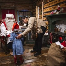 Papai Noel espera pela neve em um Ártico cada vez mais quente - Jonathan NACKSTRAND / AFP