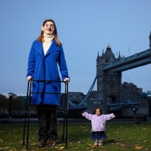 Guinness Book: mulher mais alta do mundo encontra a mais baixa em Londres - Reprodução/Instagram