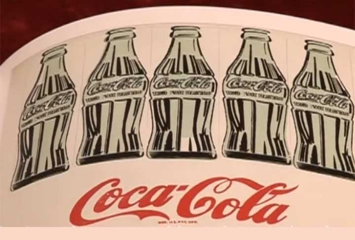 Ao retratar astros e estrelas da música, da sociedade e do entretenimento, usava elementos da cultura pop, uma marca distintiva de sua obra. Ele também pintou símbolos da era do consumo, como a Coca-Cola.
