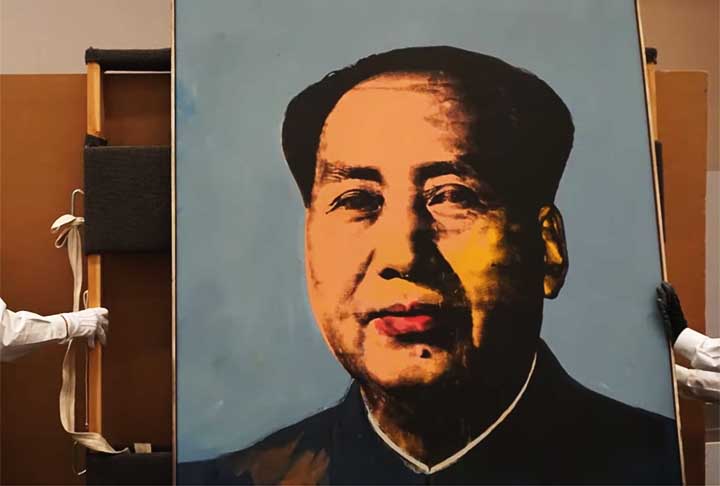 Warhol produziu ainda uma coleção de pinturas de personalidades do mundo político, como o líder comunista chinês Mao-Tsé Tung. 
