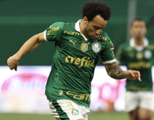 FELIPE ANDERSON - Apesar de ter realizado a melhor oportunidade do Palmeiras no primeiro tempo, o jogador fez valer as críticas que recebe da torcida ao longo da temporada. Poucas participações, nove posses de bola perdidas e foi substituído no intervalo, sem fazer muita falta. Nota: 4,5. (Foto: Cesar Greco/Palmeiras)