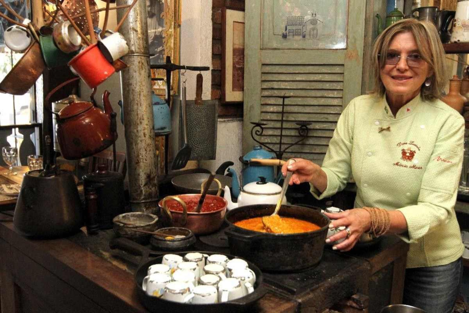 Na foto, Márcia Nunes do Dona Lucinha