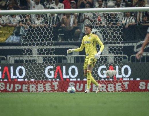 MATHEUS MENDES: Fez boas defesas, mas, infelizmente, não podemos elogiar zagueiros, juízes e goleiros antes do final. Matheus falhou ao soltar uma bola nos pés de Gilberto, no segundo gol do Juventude. NOTA: 4,0. Foto: Pedro Souza / Atlético